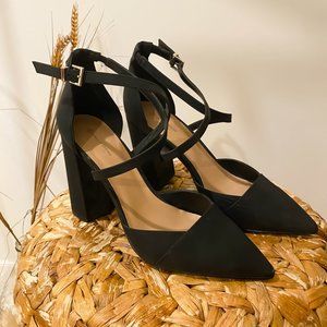 Black high heel size 30